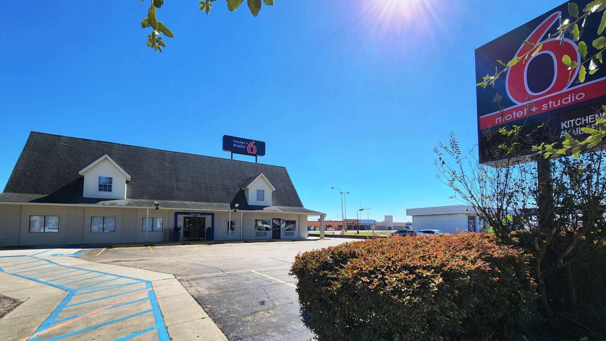 Motel 6-Webster, Tx - Houston - Nasa Lake Екстериор снимка